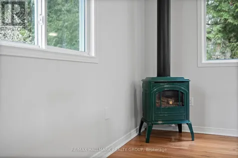 17 Kenney Road Rideau Lakes ON K0G 1E0