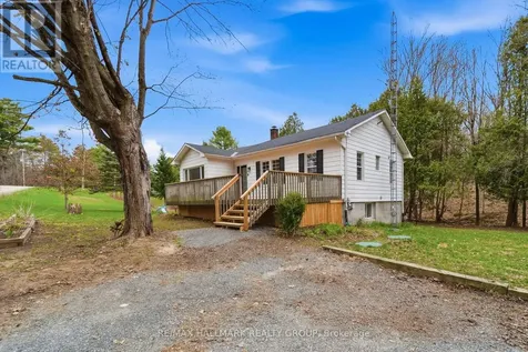 17 Kenney Road Rideau Lakes ON K0G 1E0