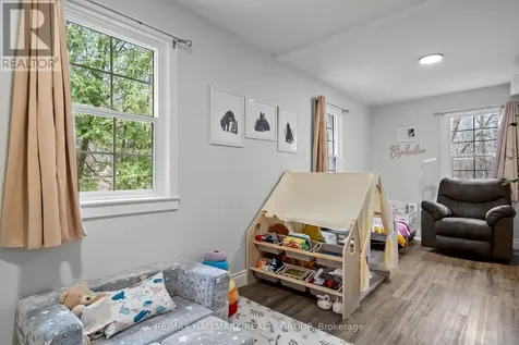 17 Kenney Road Rideau Lakes ON K0G 1E0