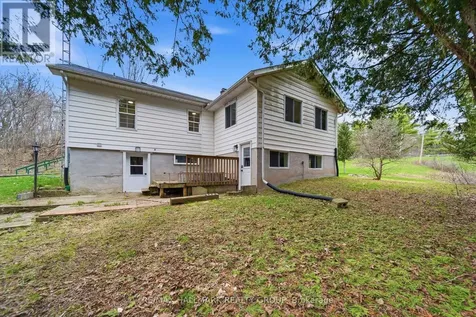 17 Kenney Road Rideau Lakes ON K0G 1E0