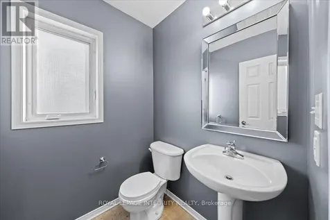 120 Grovemont Drive Ottawa ON K2G 6Z4