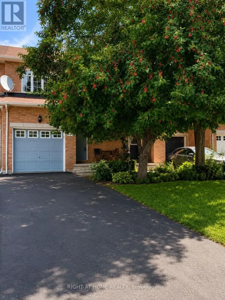 919 Schooner Crescent Ottawa ON K1V 1Y3