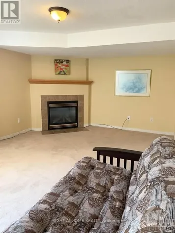 919 Schooner Crescent Ottawa ON K1V 1Y3