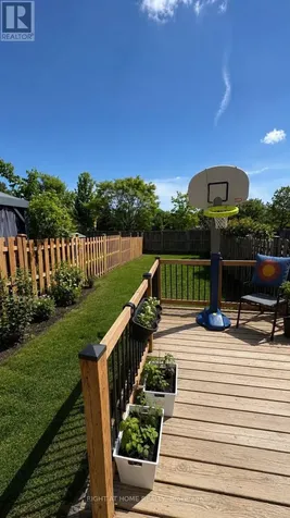 919 Schooner Crescent Ottawa ON K1V 1Y3