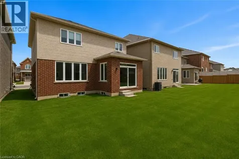 13 Steven Drive Thorold ON L3B 0G7