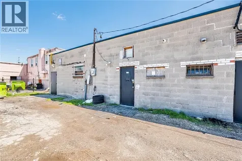 44 Dean Street Brampton ON L6W 1M6