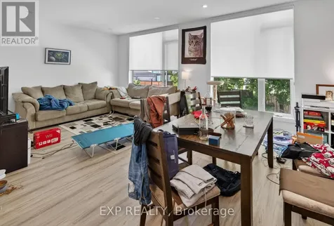 271 Duncairn Avenue Ottawa ON K1Z 7H1
