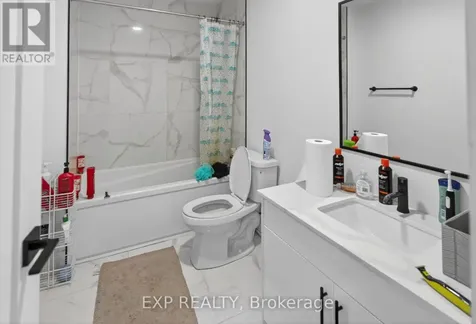 271 Duncairn Avenue Ottawa ON K1Z 7H1