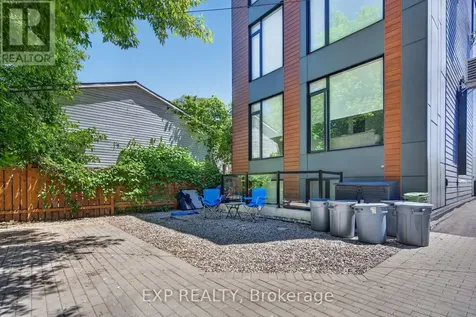 271 Duncairn Avenue Ottawa ON K1Z 7H1