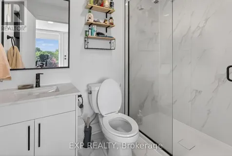 271 Duncairn Avenue Ottawa ON K1Z 7H1