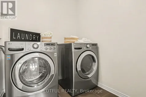 836 Kennacraig Private Ottawa ON K2J 5T6
