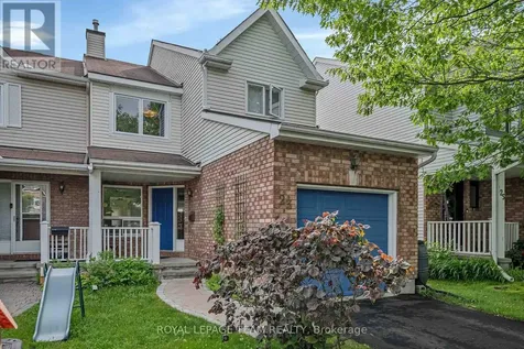 23 Roblyn Way Ottawa ON K2G 5Z4