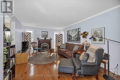 23 Roblyn Way Ottawa ON K2G 5Z4