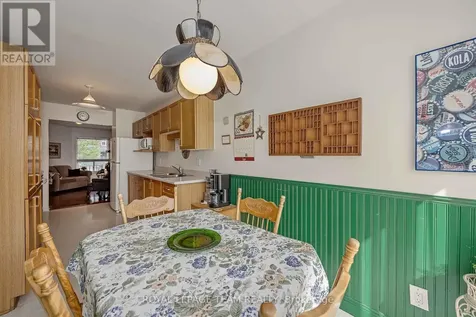 23 Roblyn Way Ottawa ON K2G 5Z4