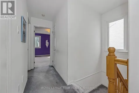 23 Roblyn Way Ottawa ON K2G 5Z4