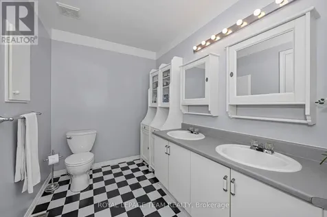 23 Roblyn Way Ottawa ON K2G 5Z4