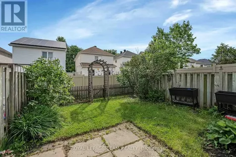23 Roblyn Way Ottawa ON K2G 5Z4