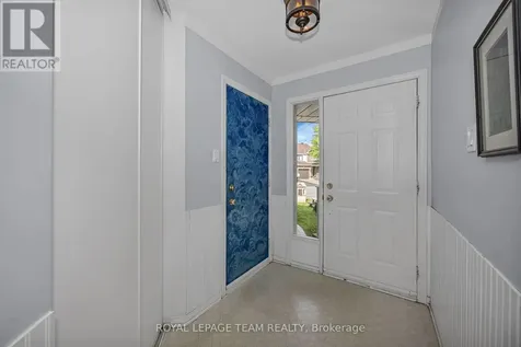 23 Roblyn Way Ottawa ON K2G 5Z4
