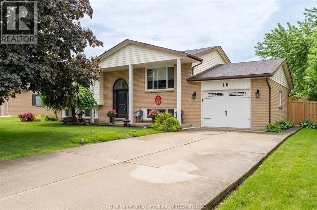 16 Mango Lane Blenheim ON N0P 1A0