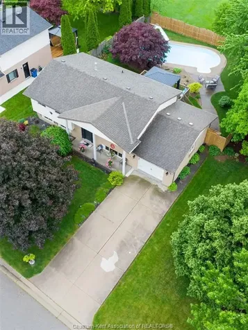16 Mango Lane Blenheim ON N0P 1A0