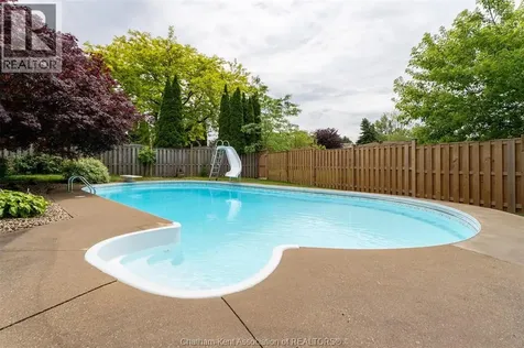 16 Mango Lane Blenheim ON N0P 1A0