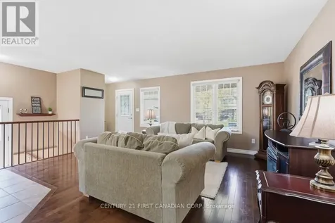 30 Pear Tree Avenue St. Thomas ON N5R 0B5