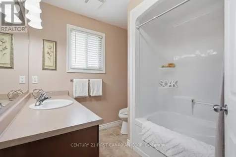 30 Pear Tree Avenue St. Thomas ON N5R 0B5