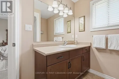 30 Pear Tree Avenue St. Thomas ON N5R 0B5
