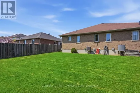 30 Pear Tree Avenue St. Thomas ON N5R 0B5