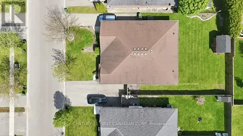 30 Pear Tree Avenue St. Thomas ON N5R 0B5