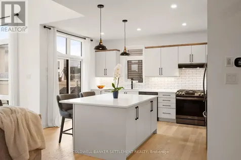 682 Borbridge Avenue Ottawa ON K4M 0E3