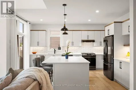 682 Borbridge Avenue Ottawa ON K4M 0E3