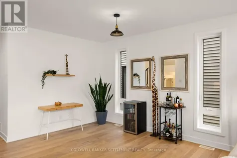 682 Borbridge Avenue Ottawa ON K4M 0E3