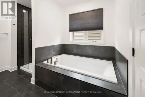 682 Borbridge Avenue Ottawa ON K4M 0E3