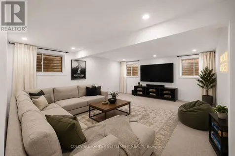 682 Borbridge Avenue Ottawa ON K4M 0E3