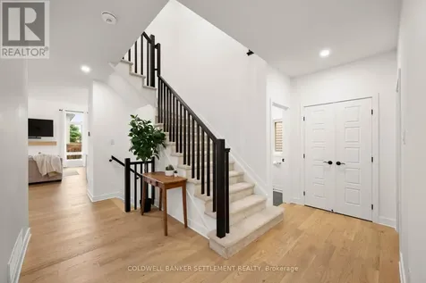 682 Borbridge Avenue Ottawa ON K4M 0E3