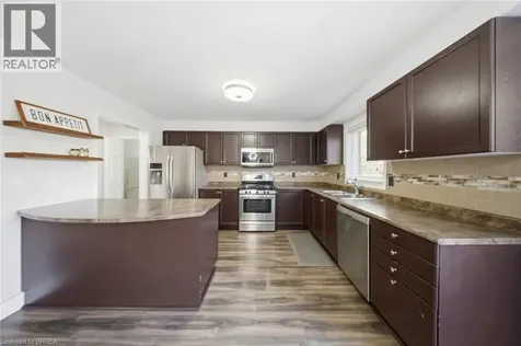 20 Webb Avenue Brantford ON N3T 6S5