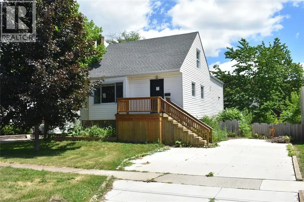 782 Kember Avenue Sarnia ON N7S 2T3