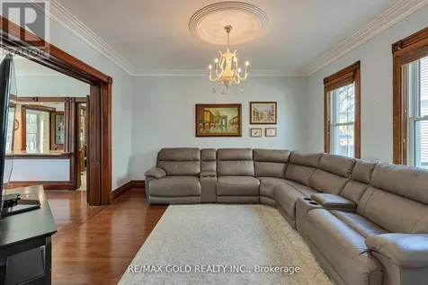16 Maynard Avenue Kitchener ON N2H 4Z6