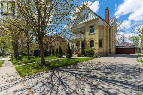 16 Maynard Avenue Kitchener ON N2H 4Z6