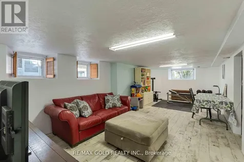 16 Maynard Avenue Kitchener ON N2H 4Z6