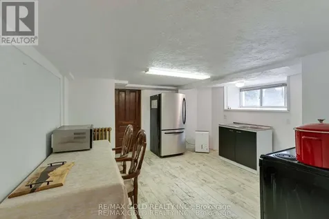 16 Maynard Avenue Kitchener ON N2H 4Z6