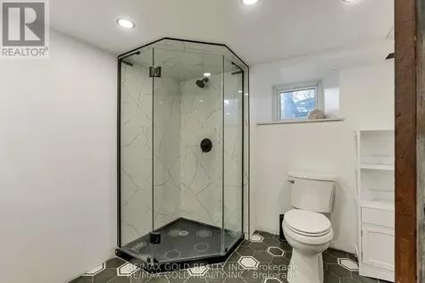 16 Maynard Avenue Kitchener ON N2H 4Z6