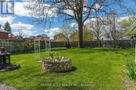 16 Maynard Avenue Kitchener ON N2H 4Z6