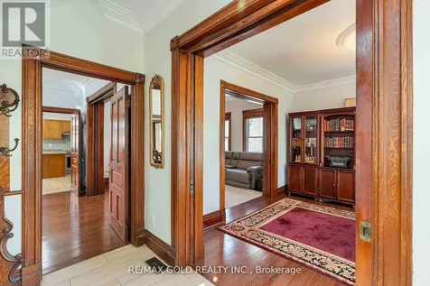 16 Maynard Avenue Kitchener ON N2H 4Z6