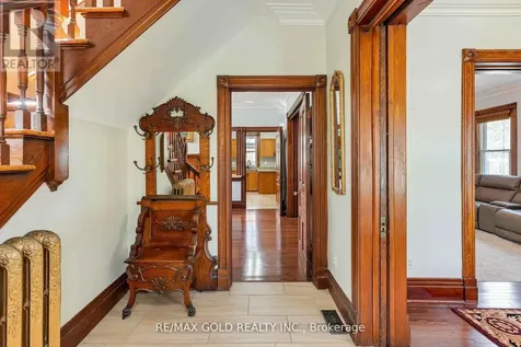 16 Maynard Avenue Kitchener ON N2H 4Z6