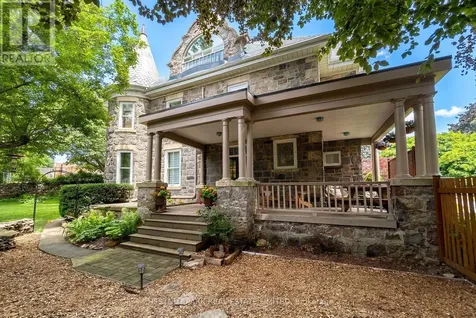 54 Bruce Street Cambridge ON N1R 2E3