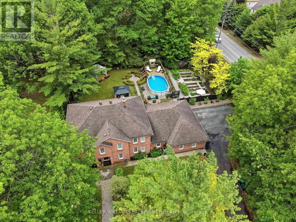 2 Seeley Court Wasaga Beach ON L9Z 2A7