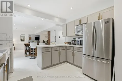 2 Seeley Court Wasaga Beach ON L9Z 2A7