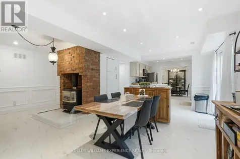 2 Seeley Court Wasaga Beach ON L9Z 2A7